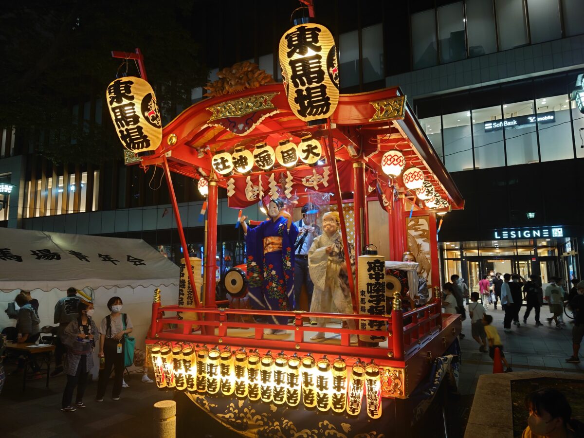 2022年「大國魂神社 秋季祭くり祭」神楽や行灯で彩られる幻想的な祭り