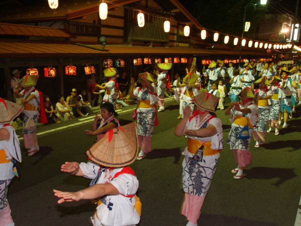 「えっちゃほーえっちゃほー」3年ぶりの開催！日本三大流し踊り「 黒石よされ」に参加してみた！
