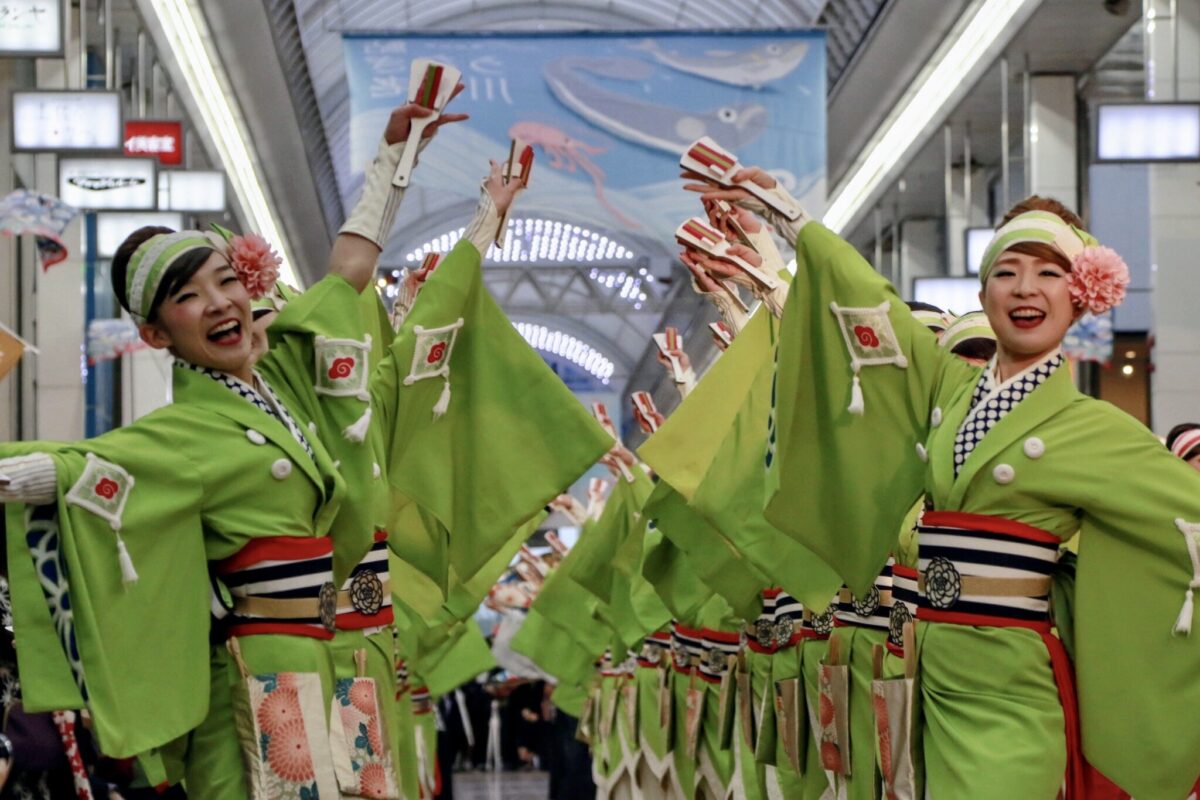 ほにやさんの演舞の様子