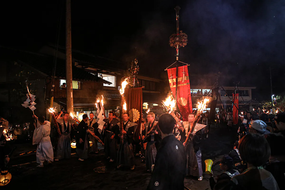 京都三大奇祭の火の粉はマグマ級！成人儀礼「チョッペンの儀」に限定 