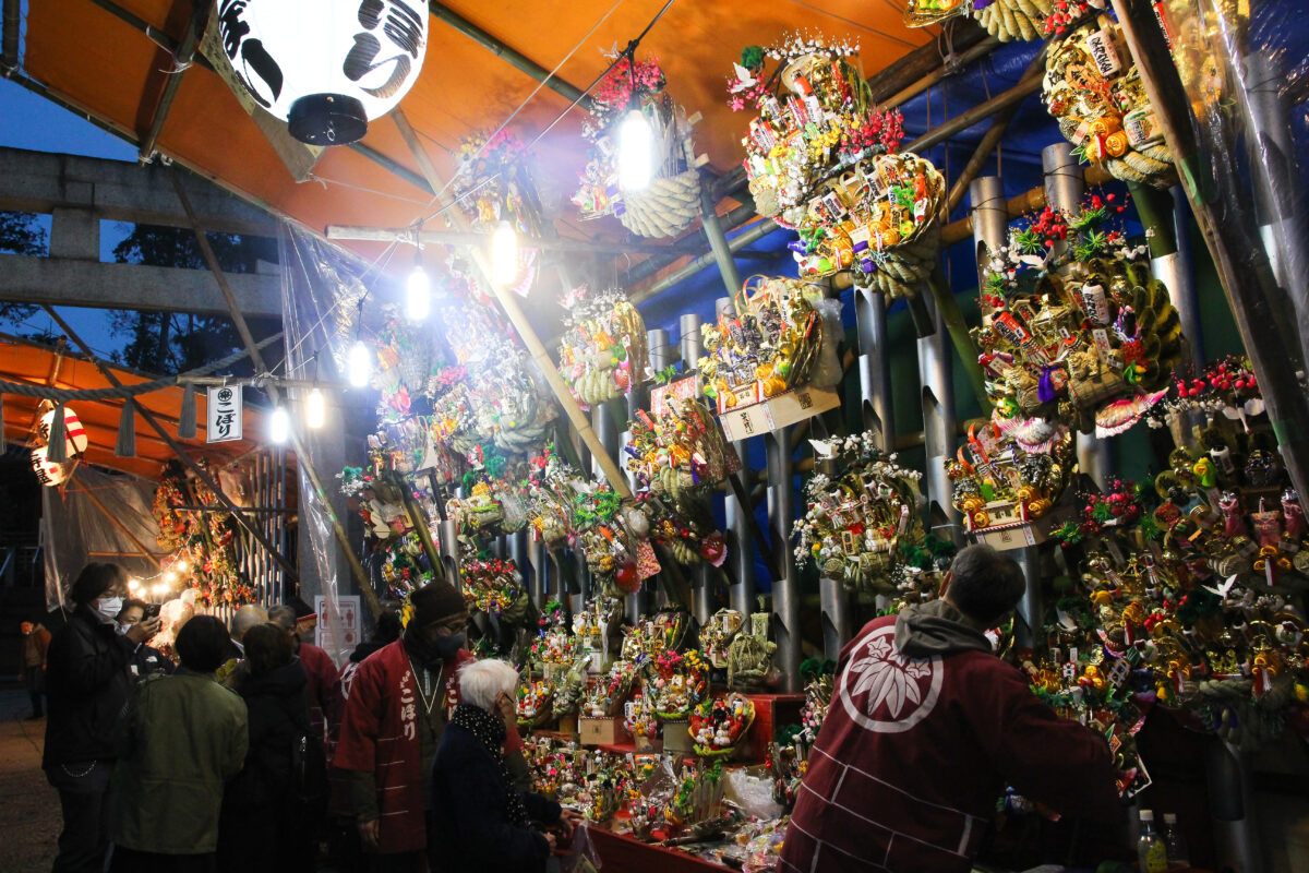 瀧宮神社酉の市は深谷で毎年12月5日に行われる師走の祭り。新嘗祭の側面も