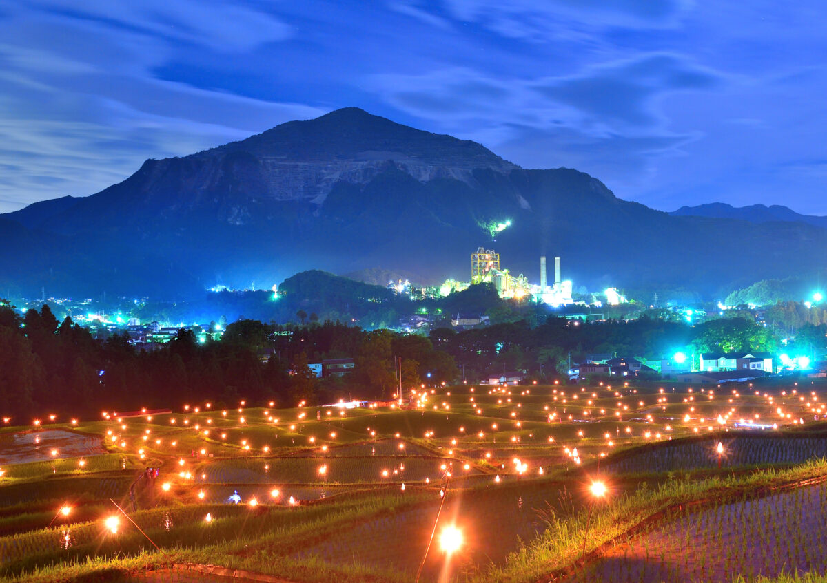 寺坂棚田ホタルかがり火まつり