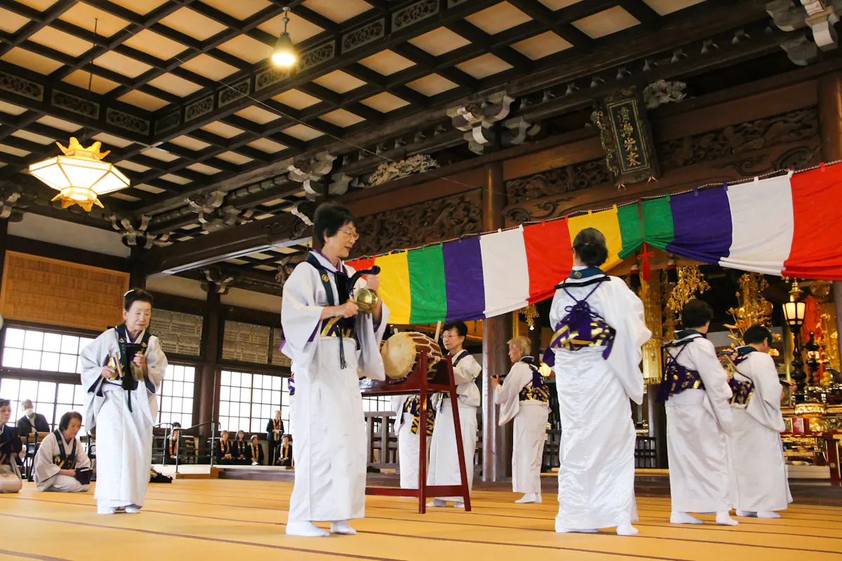 踊り念仏とは!?盆踊りのルーツと言われる?遊行寺春季開山忌での実施レポート|株式会社オマツリジャパン