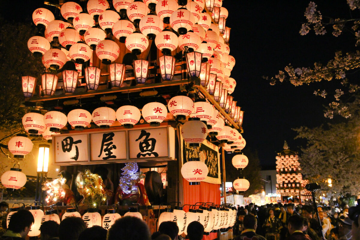 犬山祭が4年ぶり通常開催！13輌の車山が城下町を進む。からくり、夜の提灯は必見
