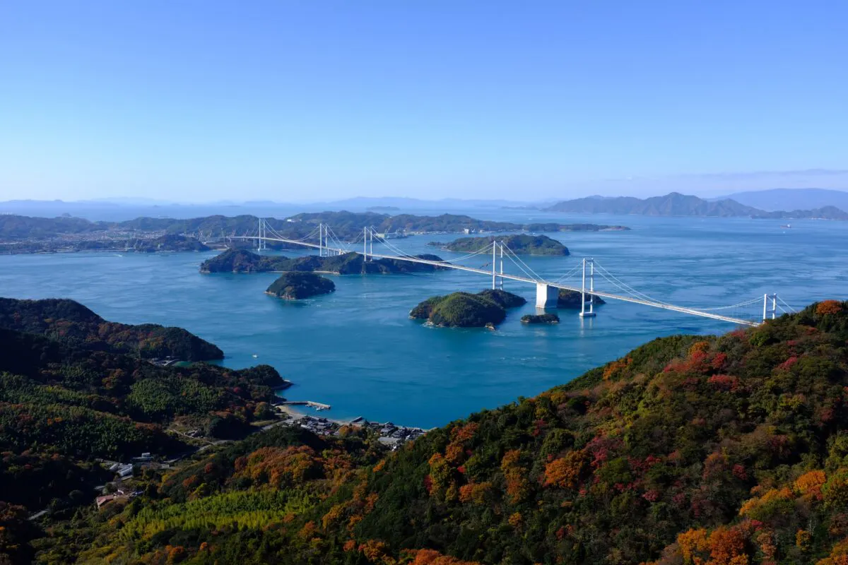 本州〜四国を結ぶ3つの橋全部言える？明石、しまなみ、あと一つは？ヒント：岡山・香川｜株式会社オマツリジャパン