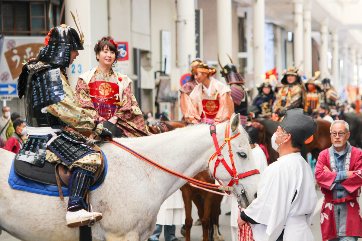 桃花祭（真清田神社）は馬に注目！神輿行列が練り歩く愛知・一宮の春祭り