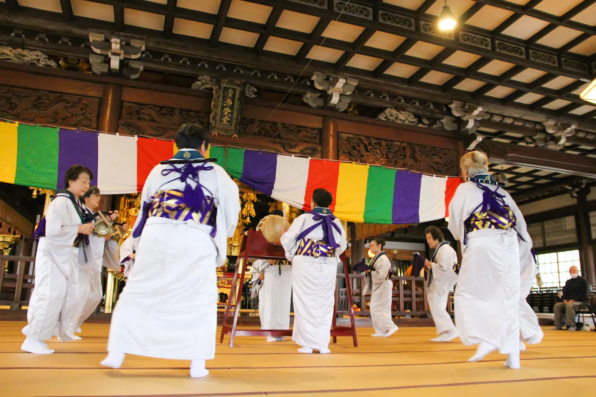 踊り念仏とは!?盆踊りのルーツと言われる?遊行寺春季開山忌での実施レポート|株式会社オマツリジャパン