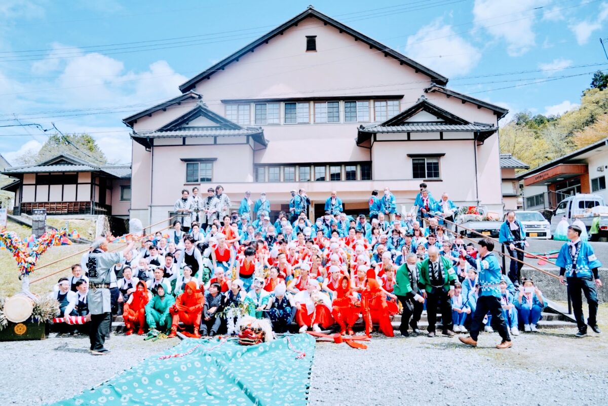 いとエモし！岐阜の杵振り花馬祭りに行ったら映える写真が無限に量産されちまった件｜株式会社オマツリジャパン