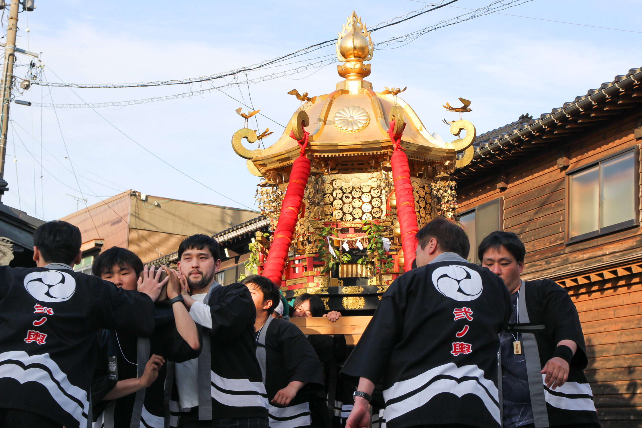 井波よいやさ祭り