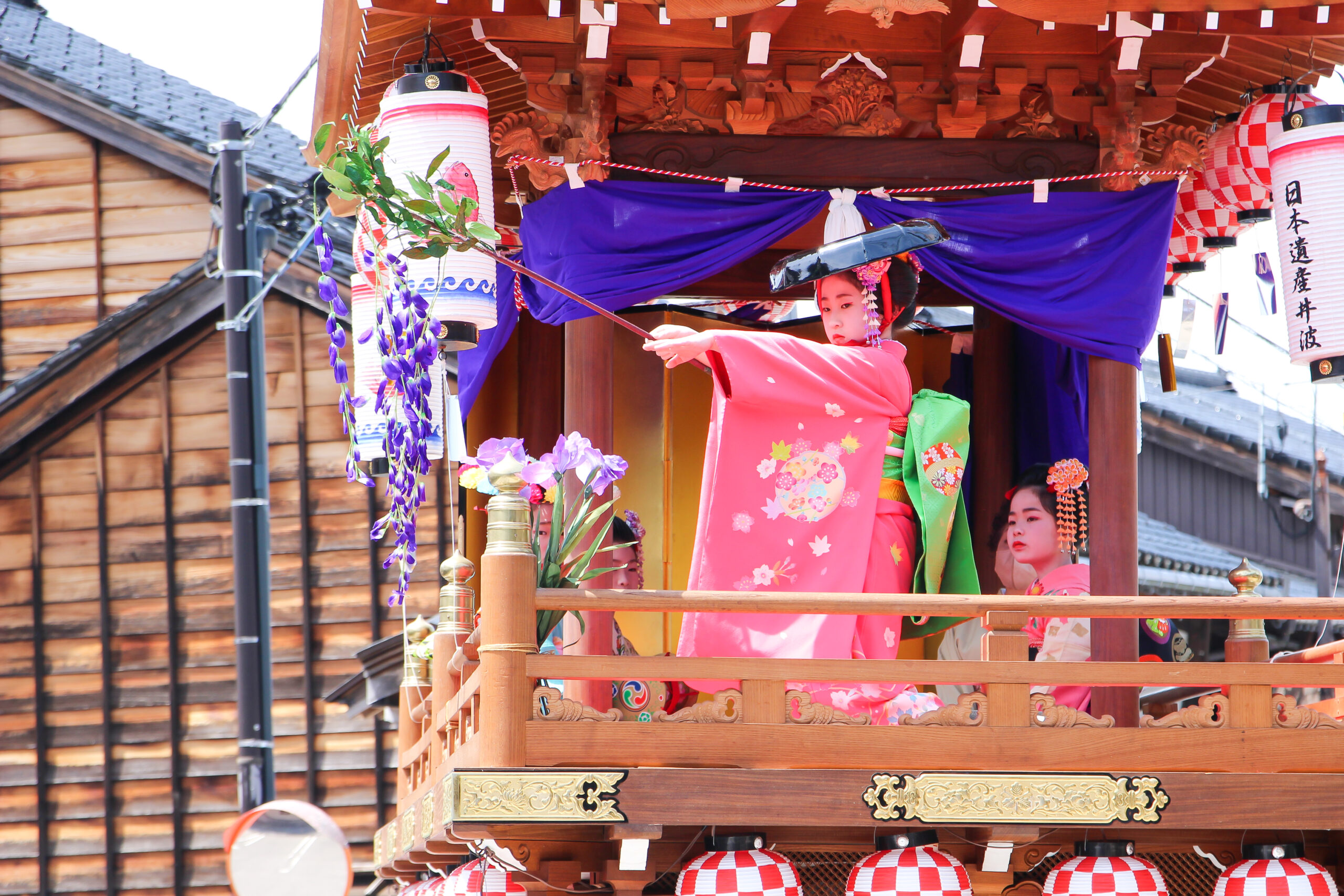 井波よいやさ祭り