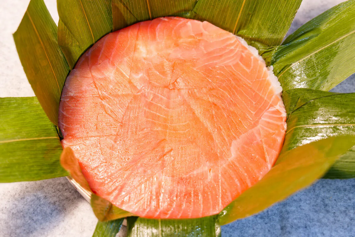 富山県民の日に食べたい!伝統の旨味が凝縮された「ます寿司」で、富山の味覚を堪能|株式会社オマツリジャパン