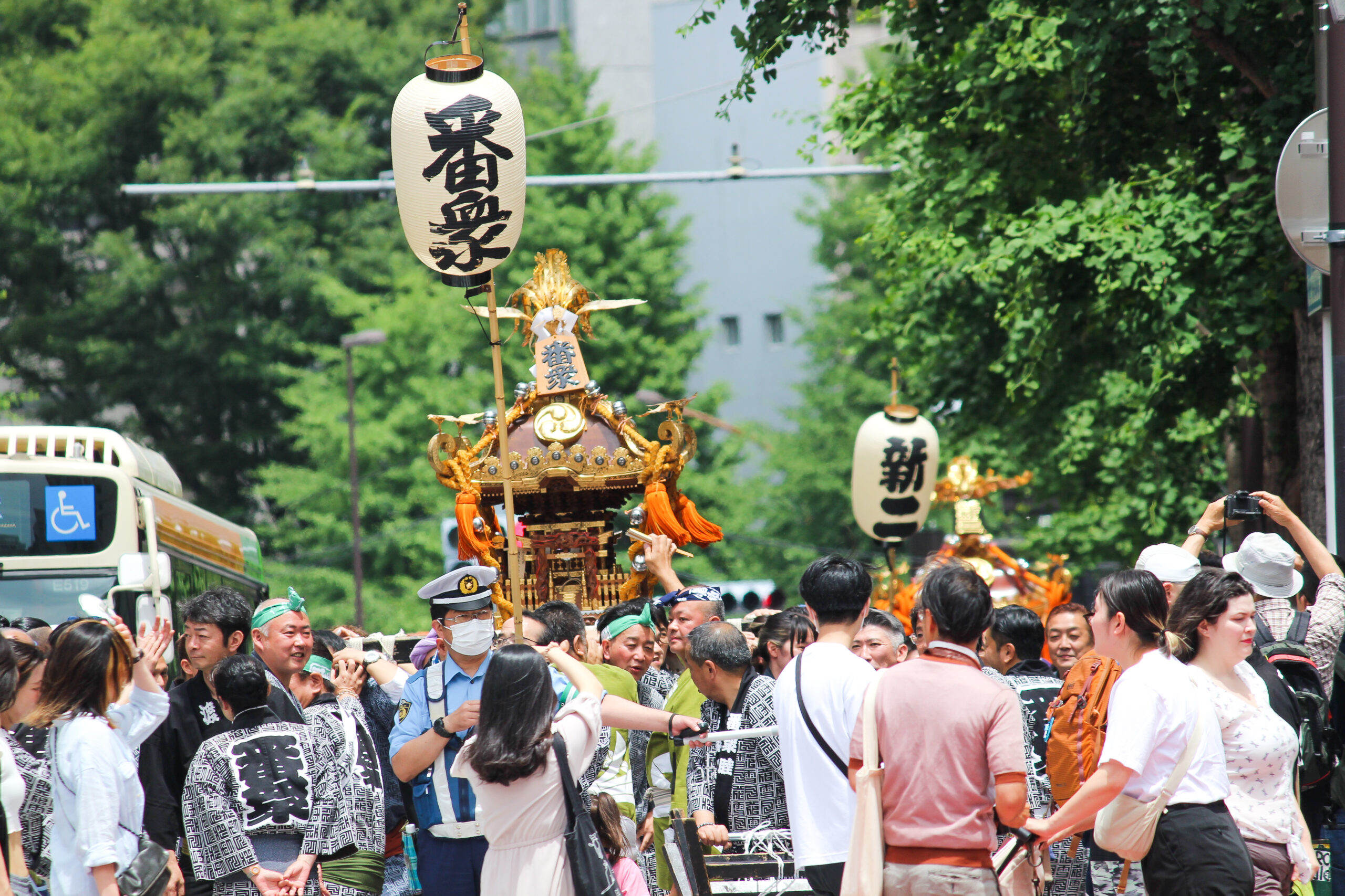 花園神社