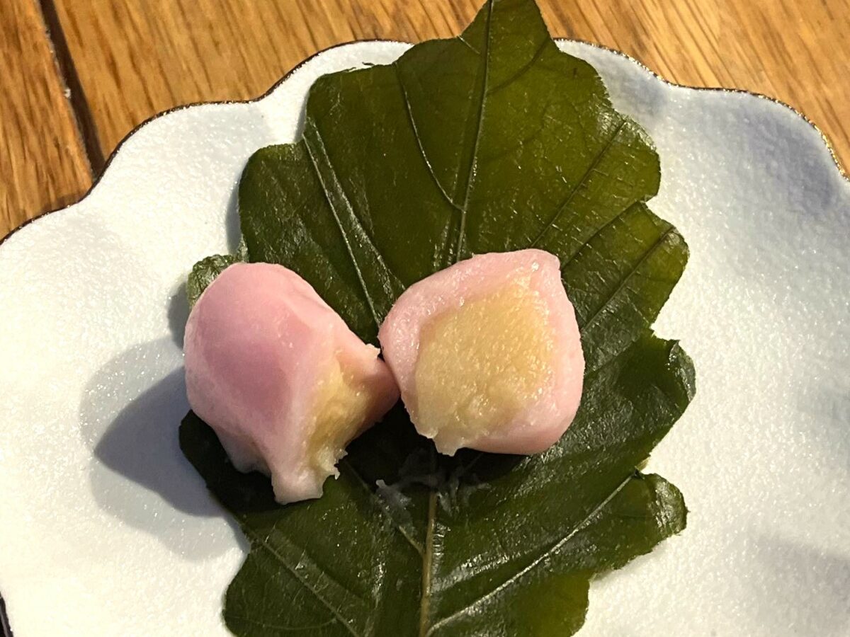 桃色の餅