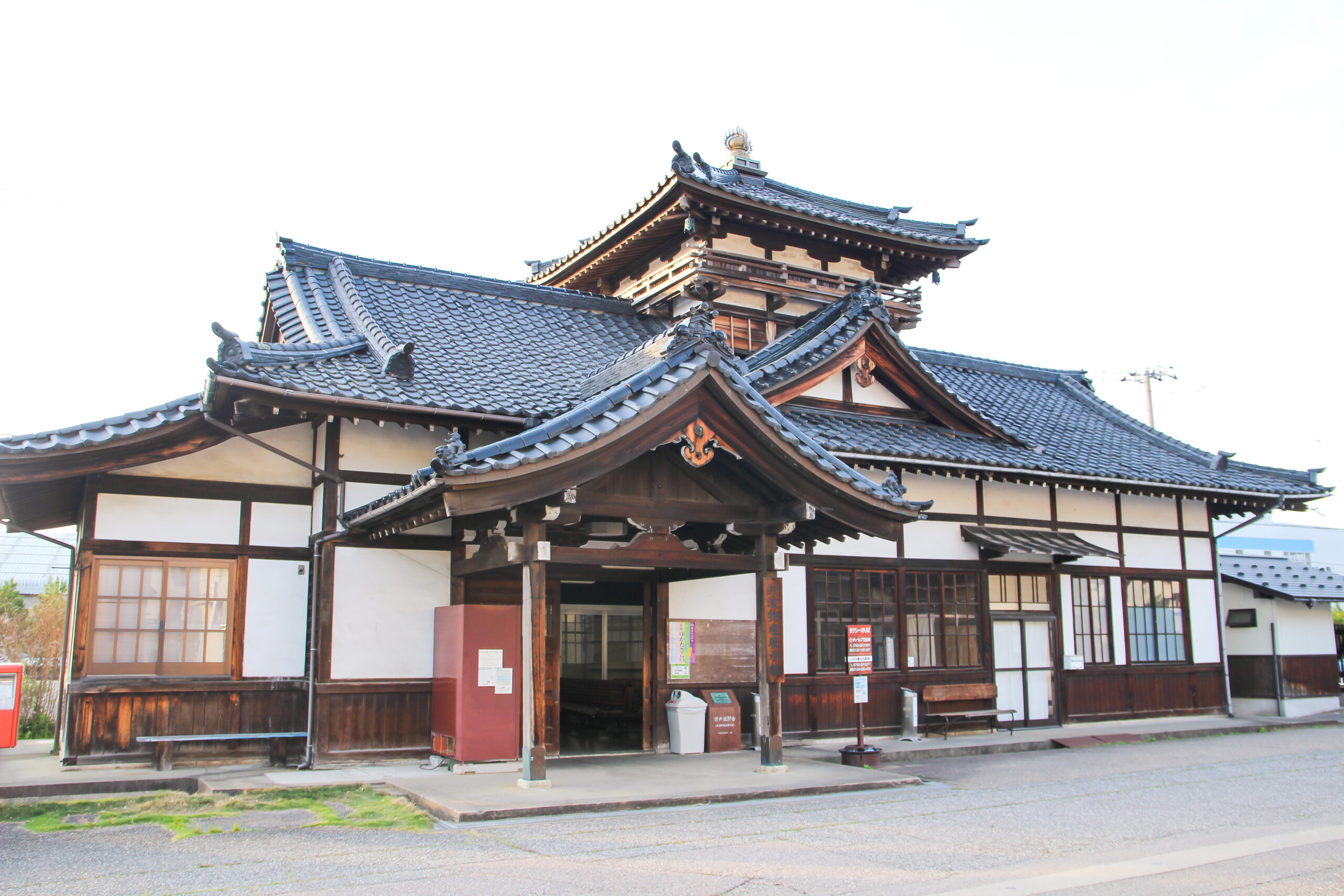 井波よいやさ祭り