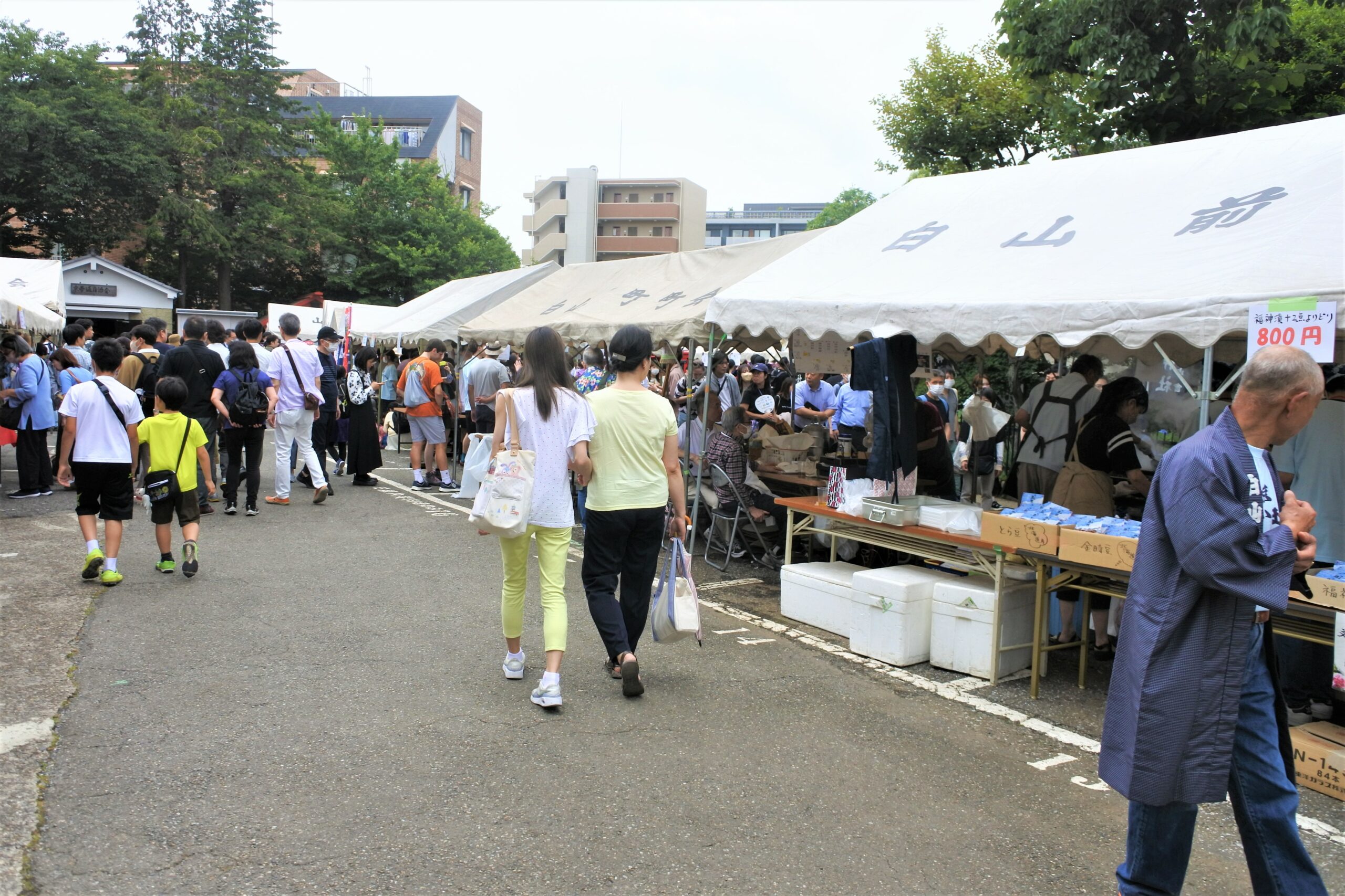 文京あじさいまつり　模擬店の様子