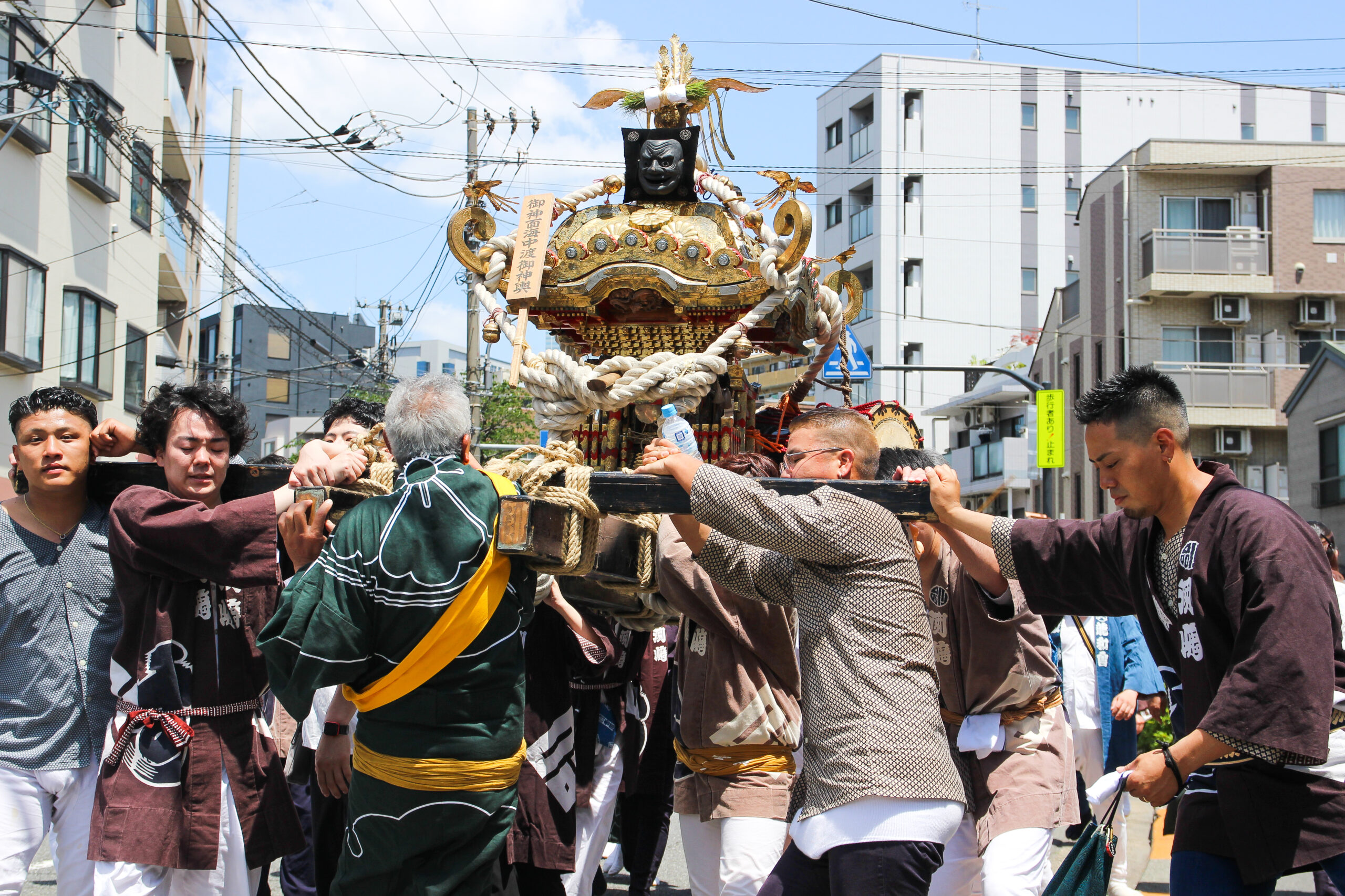 荏原神社天王祭で4年ぶりに練り歩くお神輿！城南担ぎが品川宿を