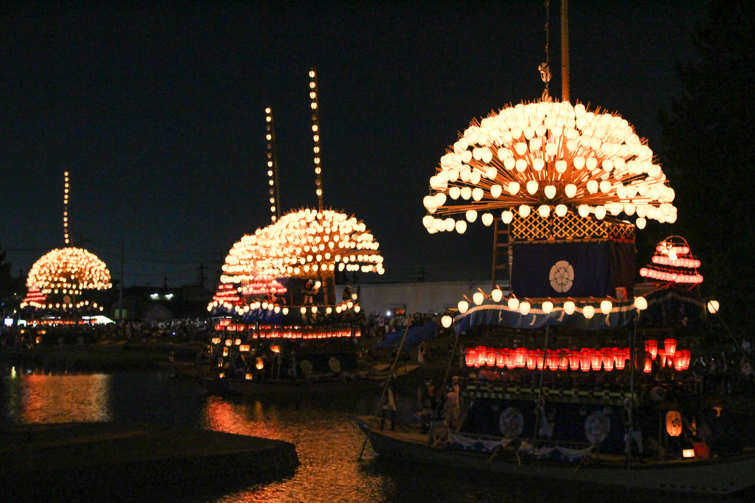 即決 真作 木村松琴 尾張津島天王祭の双幅の掛軸 宵祭 提灯 朝祭 市江車 船祭り 山車祭礼まつり 絹本の掛け軸 - 美術品