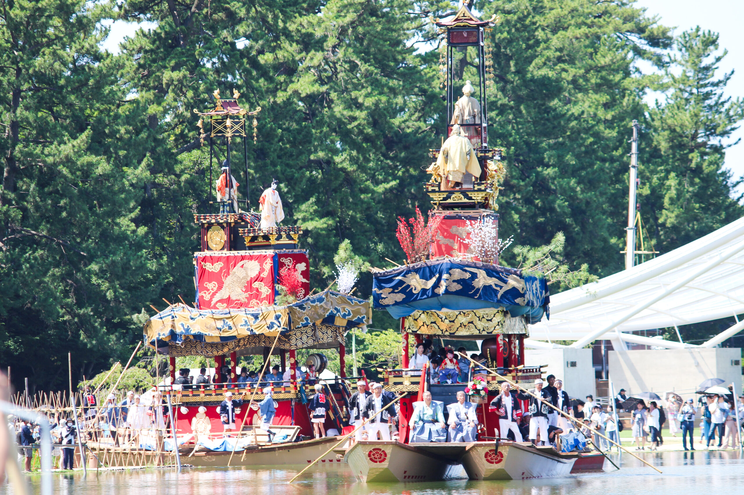 尾張津島天王祭の朝祭!池に飛び込む、古式で泳ぐ。最後は津島 尾張津島天王祭の朝祭!池に飛び込む、古式で泳ぐ。最後は津島