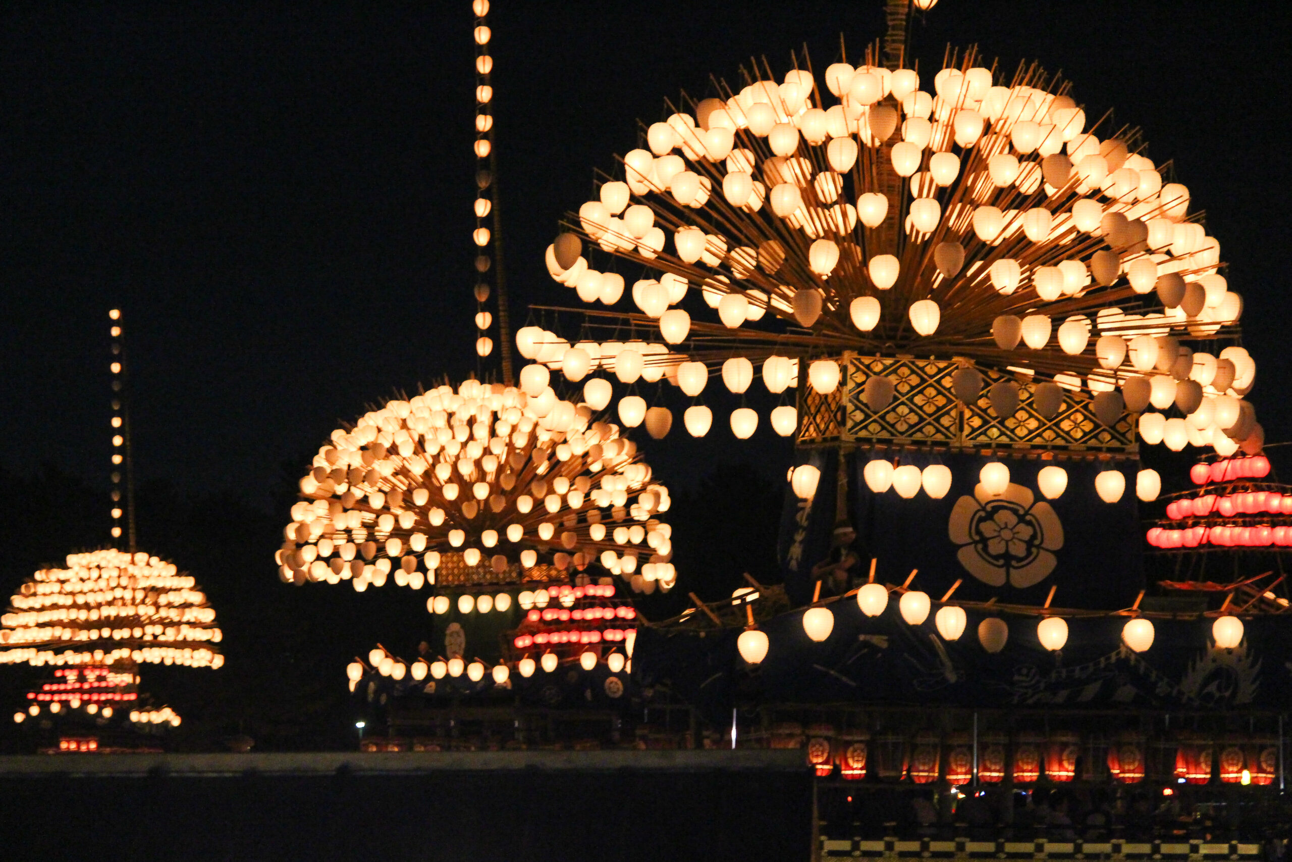 尾張津島天王祭の宵祭！まきわら船が夕暮れと共に作る幻想的な
