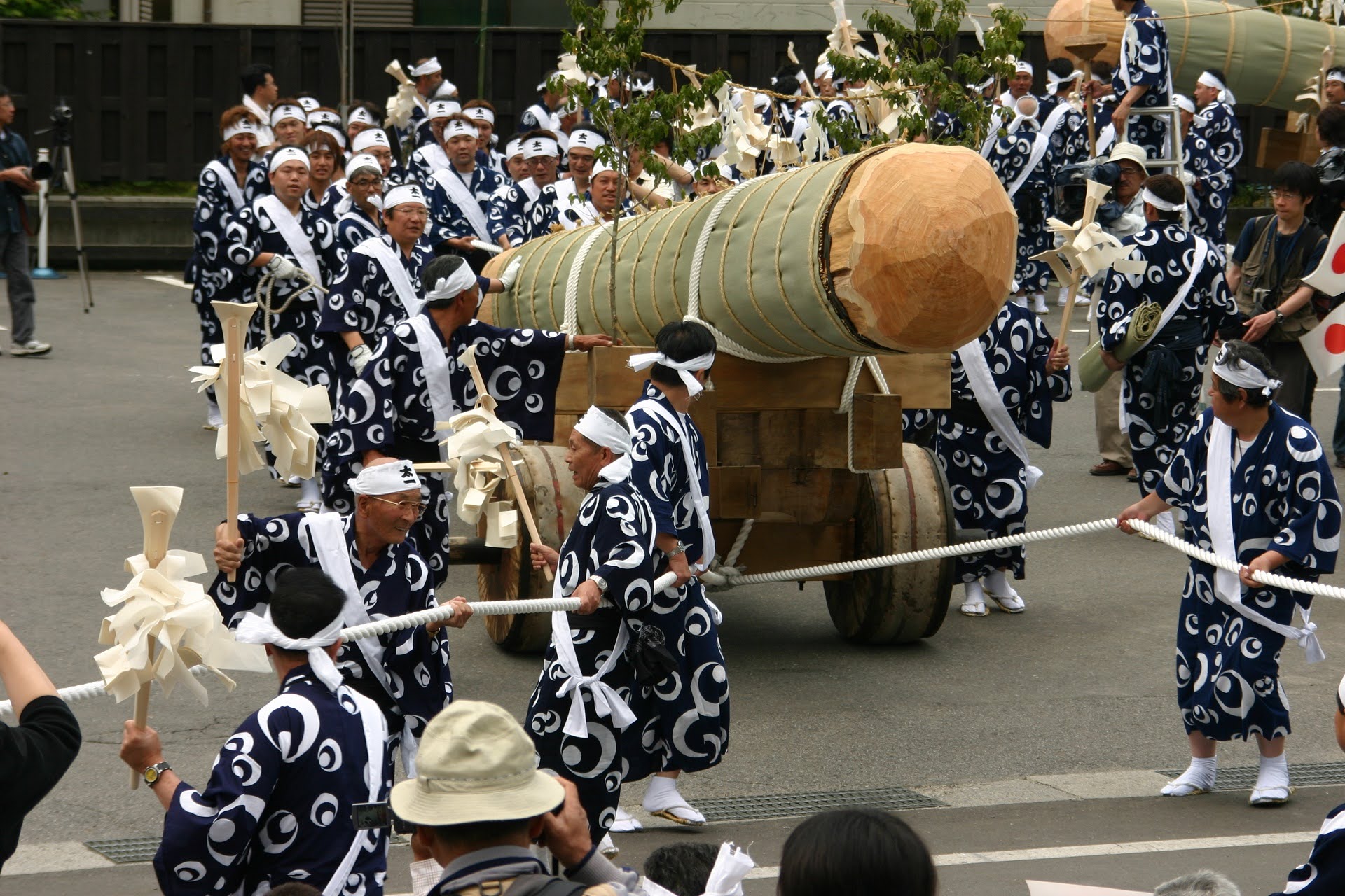 20年に1度、世紀の大祭！伊勢神宮に奉納される御神木を盛大に祝う「御神木祭」。そこに関わる人々の想いとは？＜長野県上松町＞｜株式会社オマツリジャパン