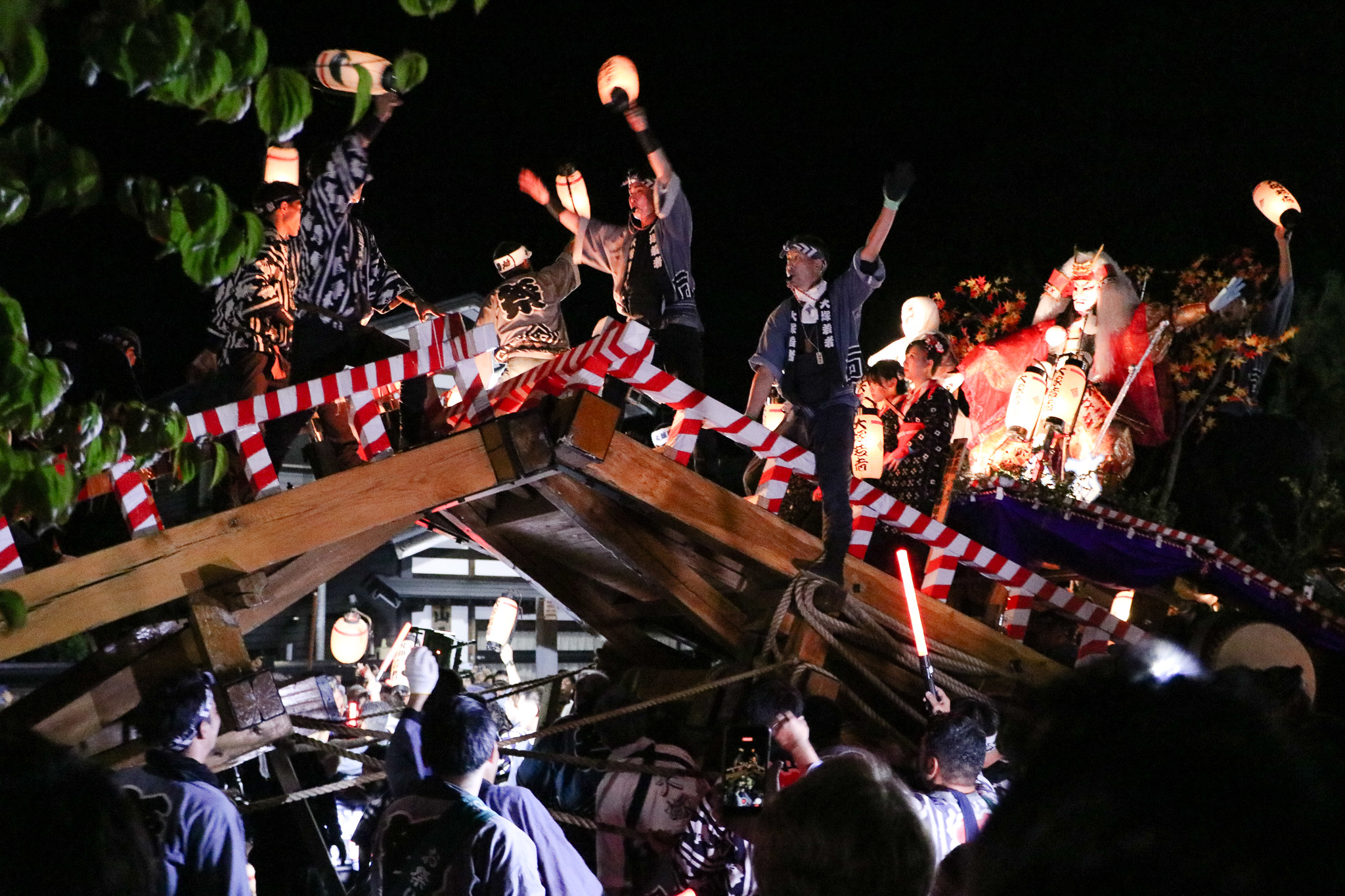 角館のお祭りの「やまぶっつけ」を見よ！激しく勇壮に夜通しぶつかり合う曳山が圧巻｜株式会社オマツリジャパン