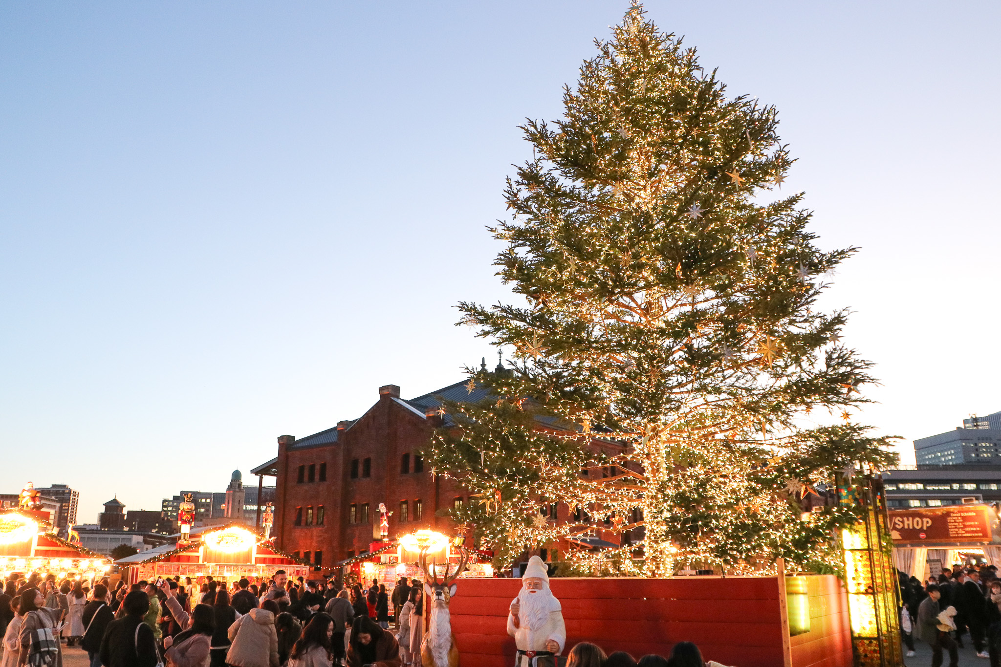 Christmas Market in 横浜赤レンガ倉庫が過去最大規模で開催中！クリスマスグルメ、グッズを楽しもう｜株式会社オマツリジャパン