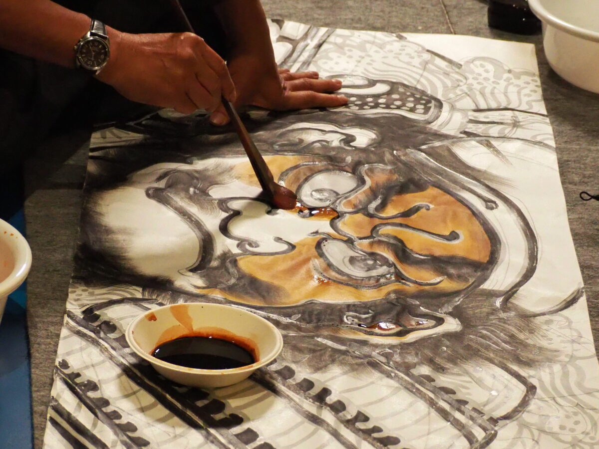 国立民族学博物館_ねぷた絵貼り替え