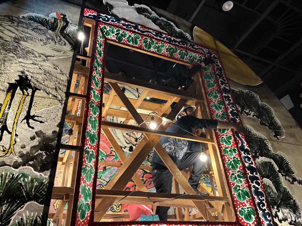 国立民族学博物館_ねぷた絵貼り替え