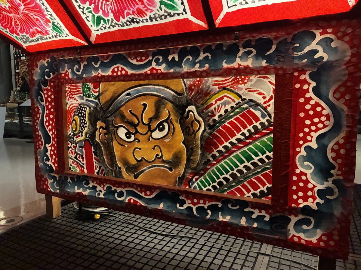 国立民族学博物館_ねぷた絵貼り替え