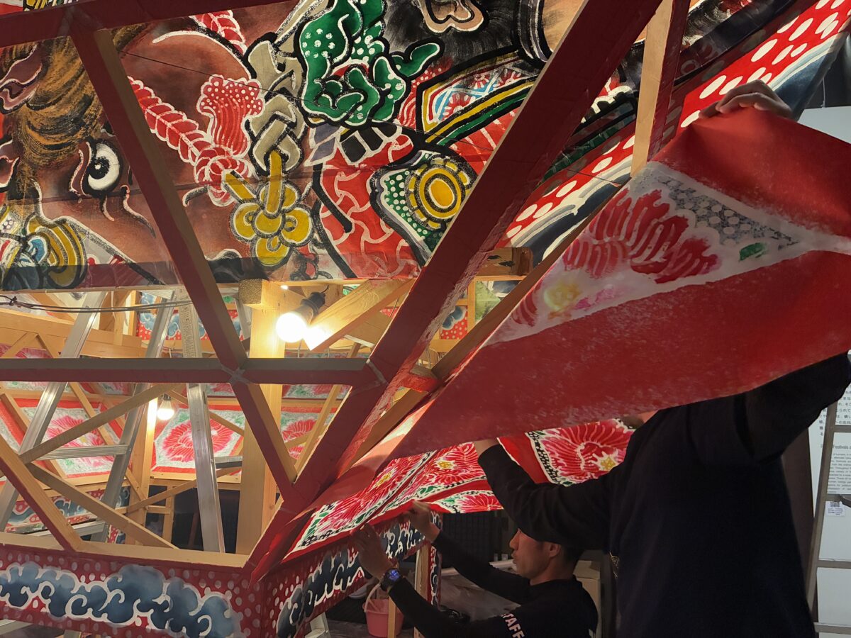 国立民族学博物館_ねぷた絵貼り替え