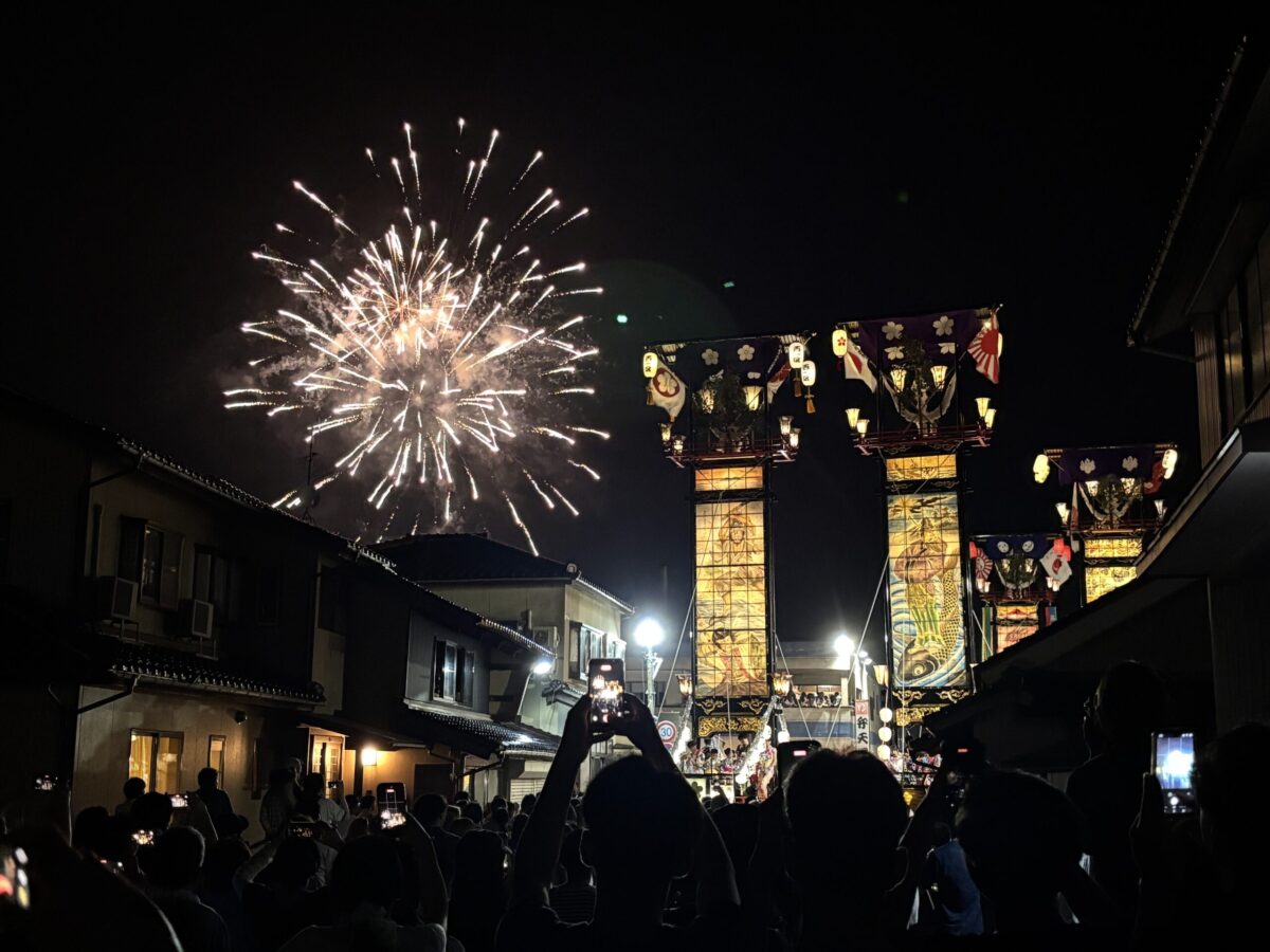 夜明けまで、2トンの奉燈を担ぐ｜石崎奉燈祭に飛び込んだ筋肉自慢たちの13時間